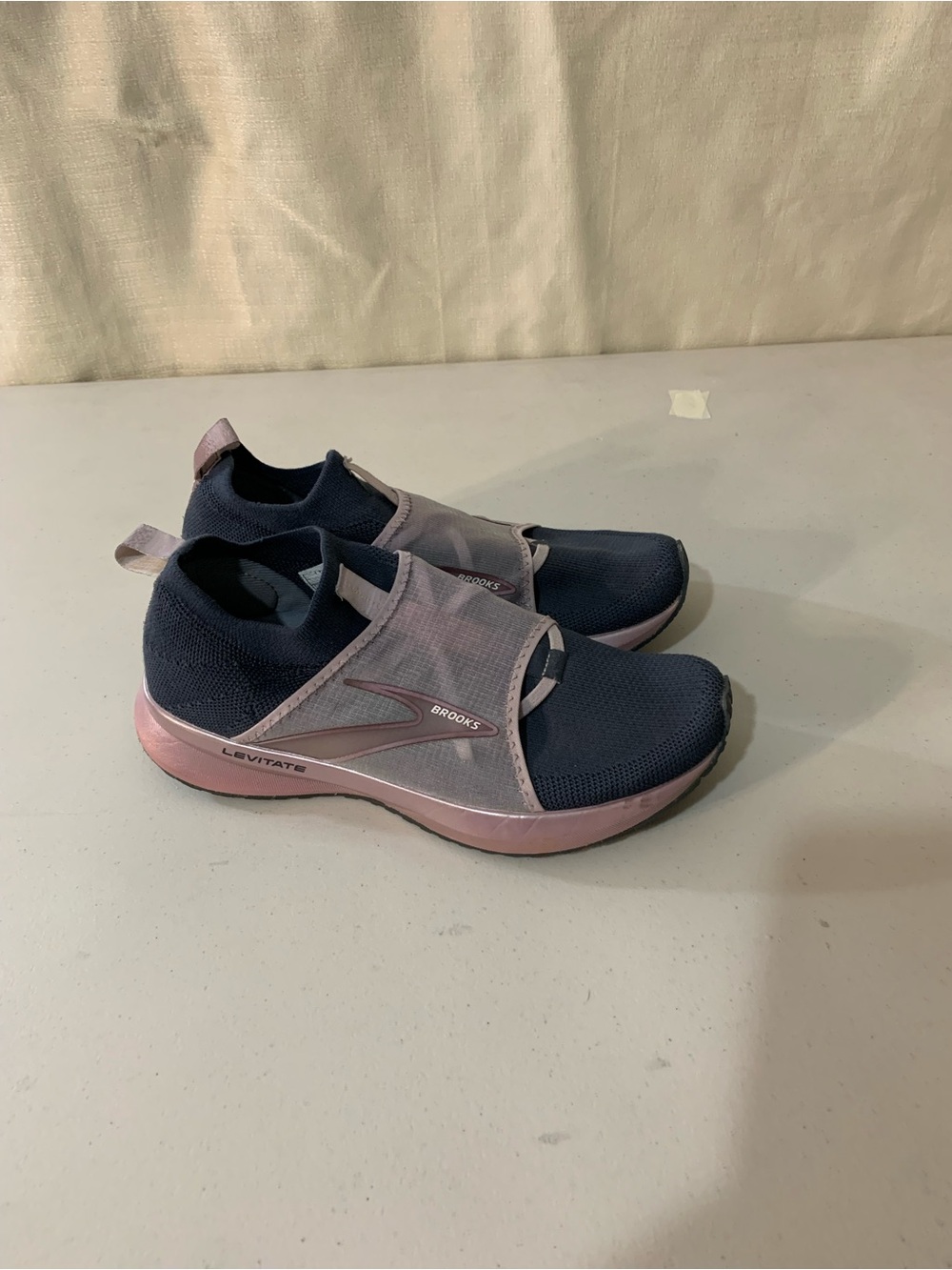 Brooks Levitate Slip-On Athletic Shoes - Navy and Light Pink b2/35